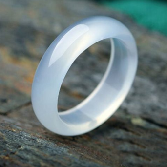 Pierścionek obrączka biały mleczny agat naturalny 6 mm